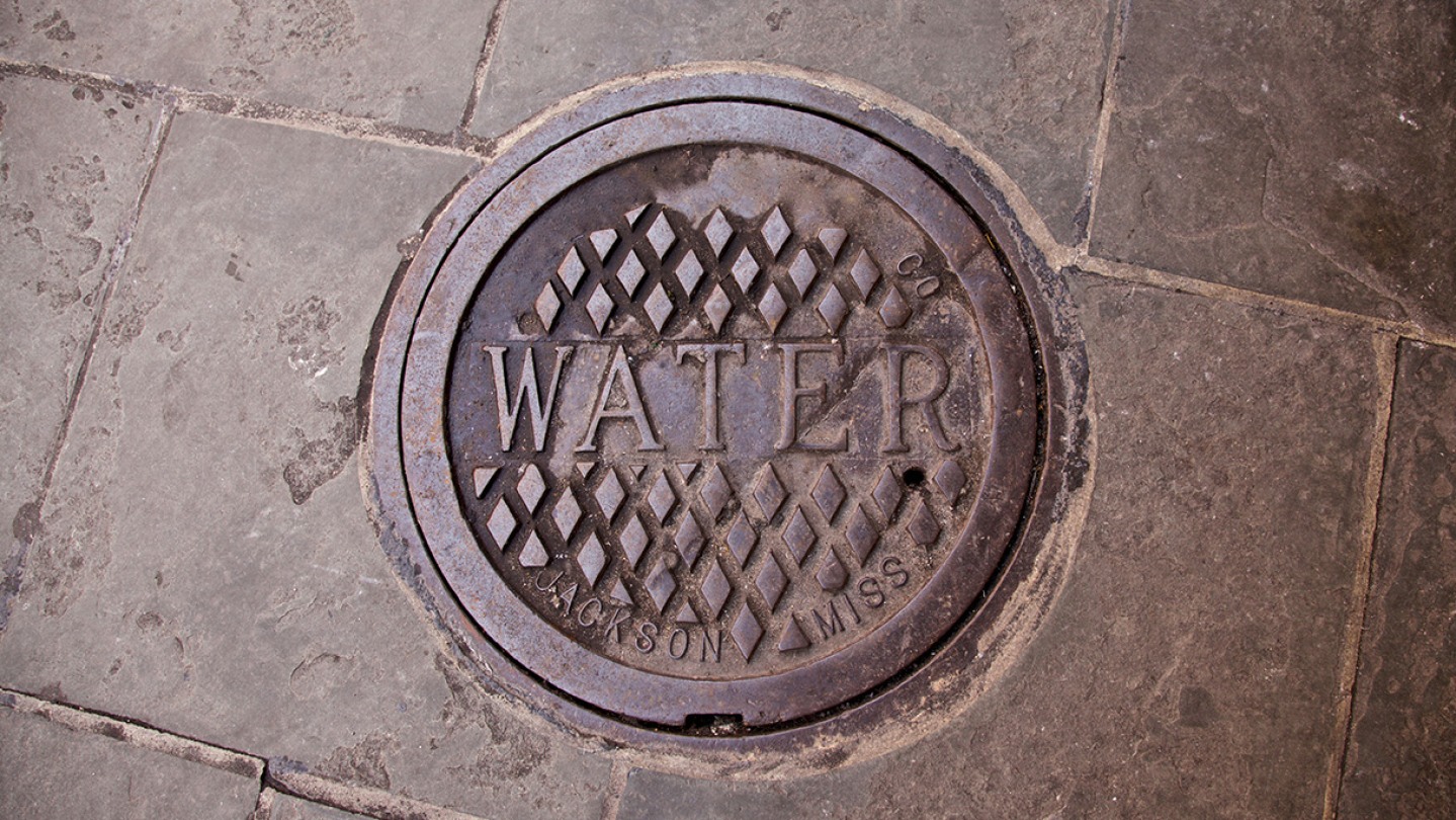 Contaminated drinking water alerts cause up to 10 school absence rates in Jackson, Mississippi